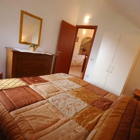 Holiday home Case Vacanze Angiola