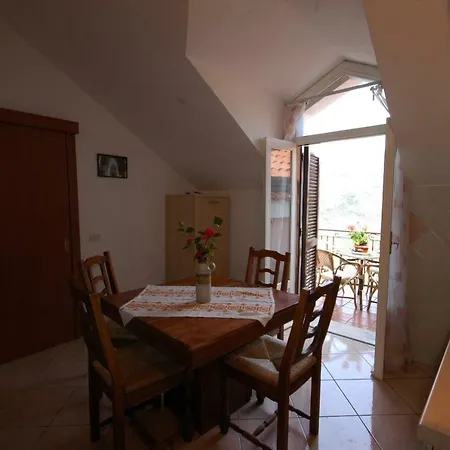 Holiday home Case Vacanze Angiola
